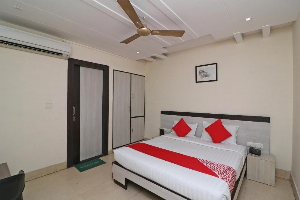 Hotel Mandiram image 7